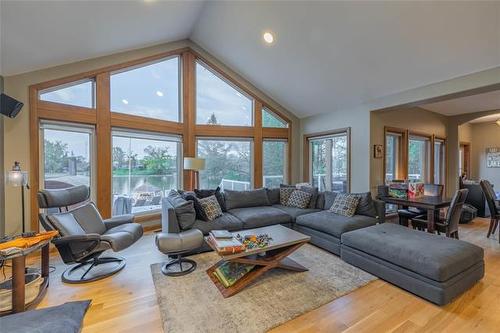 152 Grand Cir, Petersfield, MB 