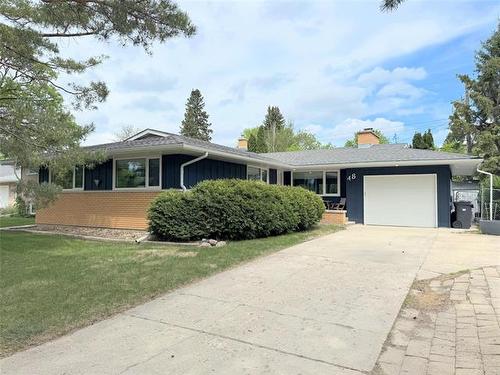 48 Henday Bay, Winnipeg, MB 