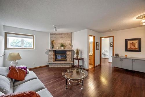 2 Furness Bay, Winnipeg, MB 