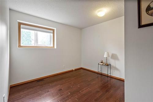 2 Furness Bay, Winnipeg, MB 