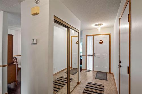2 Furness Bay, Winnipeg, MB 