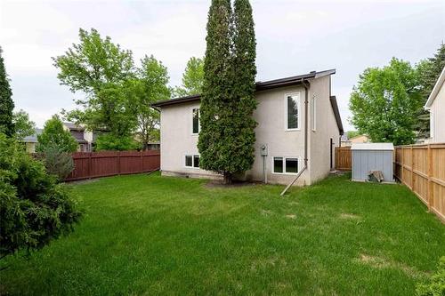 2 Furness Bay, Winnipeg, MB 