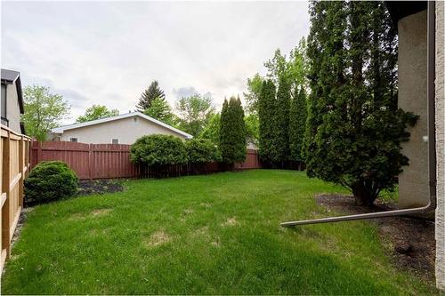2 Furness Bay, Winnipeg, MB 