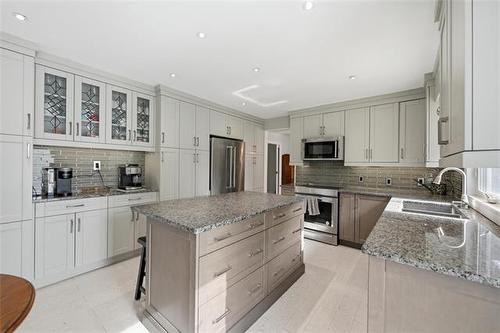14 Seabrook Cove, Winnipeg, MB 