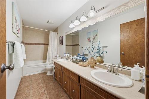 14 Seabrook Cove, Winnipeg, MB 