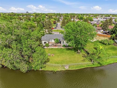 14 Seabrook Cove, Winnipeg, MB 