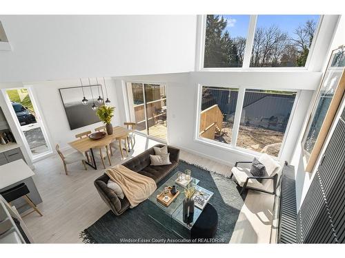 2041 Seneca Street, Windsor, ON - 