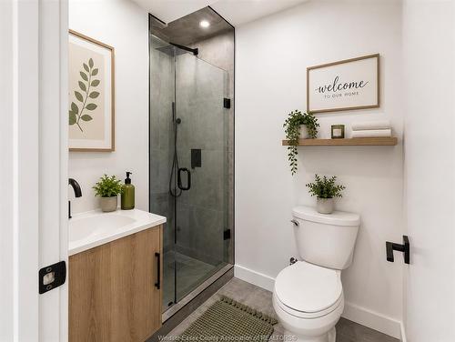 2041 Seneca Street, Windsor, ON - Indoor Photo Showing Bathroom