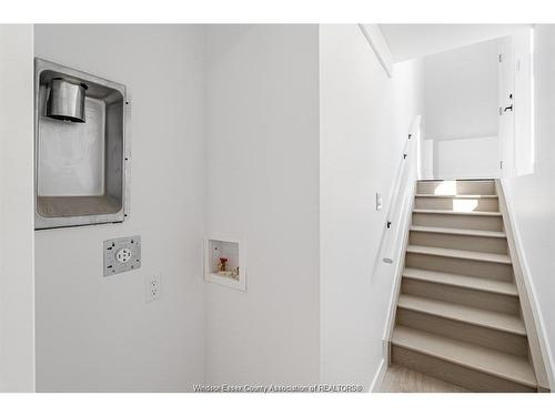 2041 Seneca Street, Windsor, ON - Indoor Photo Showing Other Room