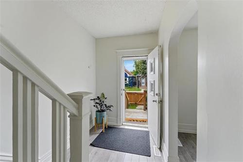 241 Harbison Ave, Winnipeg, MB 