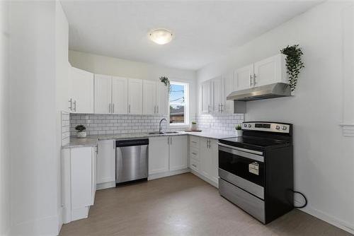 241 Harbison Ave, Winnipeg, MB 