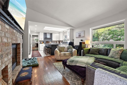2375 Damascus Rd, Shawnigan Lake, BC 