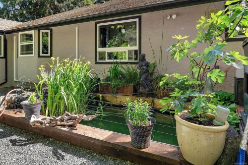 2375 Damascus Rd, Shawnigan Lake, BC 