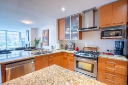 #504-38 Front St Nanaimo, BC V9R 0B8