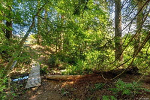 1813 Rugg Rd, Nanaimo, BC 