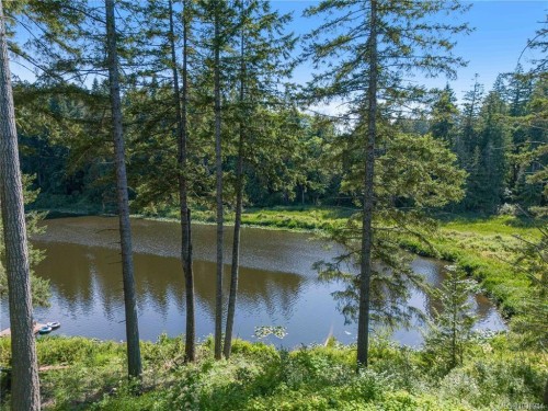 1813 Rugg Rd, Nanaimo, BC 
