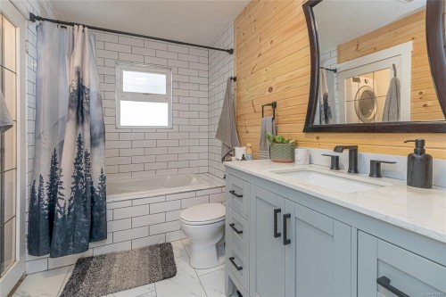 2817 Crozier Rd, Chemainus, BC 