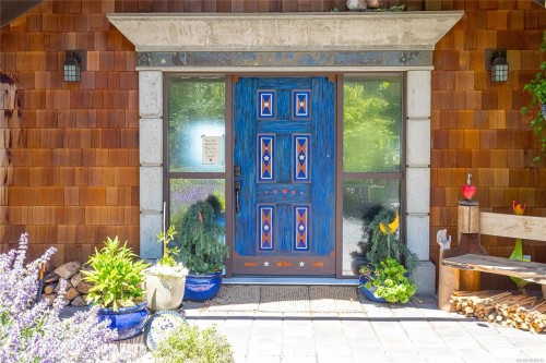 1860 Ashling Rd, Qualicum Beach, BC 