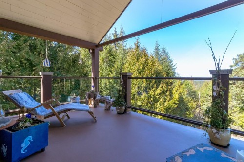 1860 Ashling Rd, Qualicum Beach, BC 