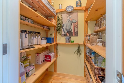 1860 Ashling Rd, Qualicum Beach, BC 