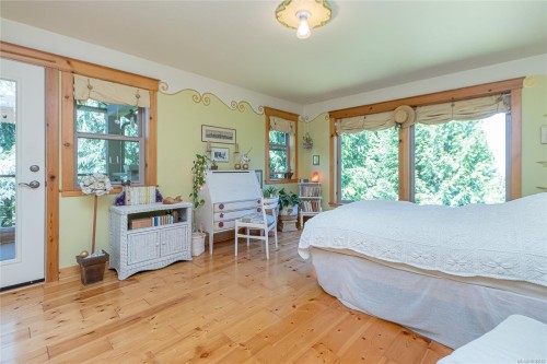 1860 Ashling Rd, Qualicum Beach, BC 