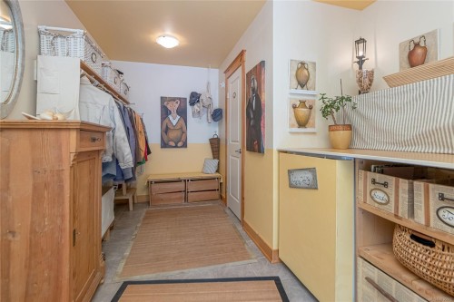 1860 Ashling Rd, Qualicum Beach, BC 