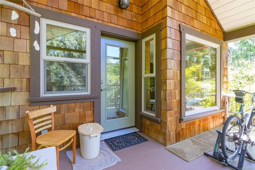 1860 Ashling Rd, Qualicum Beach, BC 