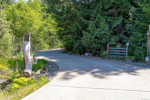 1860 Ashling Rd, Qualicum Beach, BC 