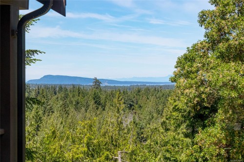 1860 Ashling Rd, Qualicum Beach, BC 