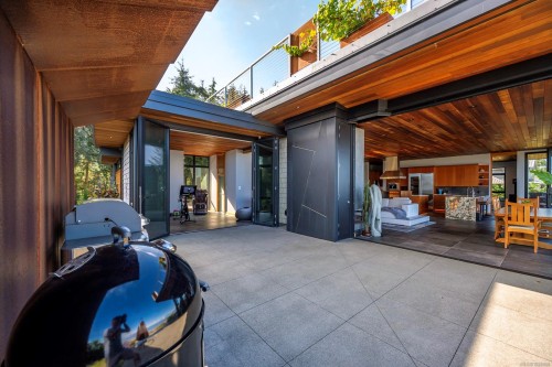 9046 Clarkson Ave, Black Creek, BC 