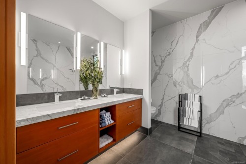 9046 Clarkson Ave, Black Creek, BC 