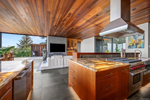 9046 Clarkson Ave, Black Creek, BC 