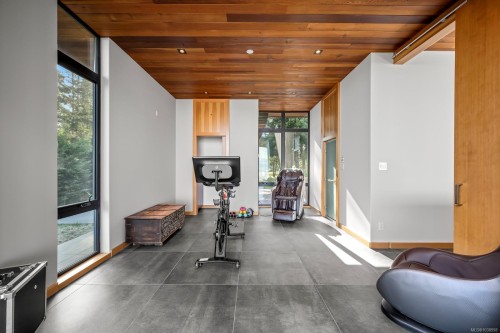 9046 Clarkson Ave, Black Creek, BC 