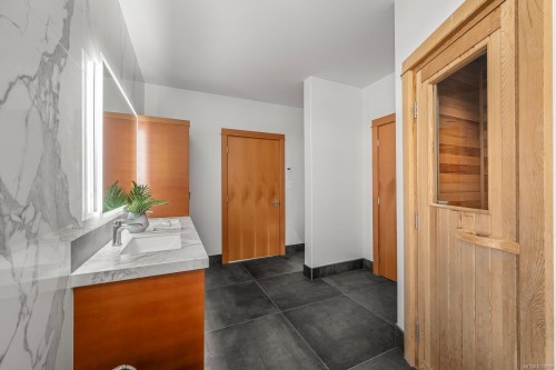 9046 Clarkson Ave, Black Creek, BC 