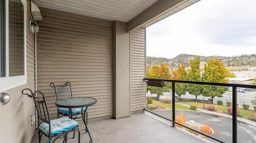 306-135 Ziprick Road, Kelowna, BC 