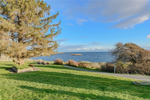 #210-1315 Esquimalt Rd, Esquimalt, BC 