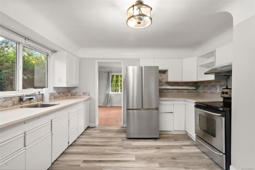 #3020-3022 Donald St, Saanich, BC 