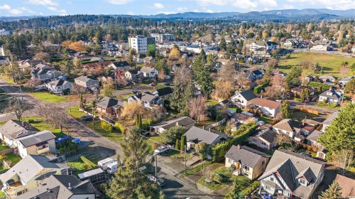 #3020-3022 Donald St, Saanich, BC 