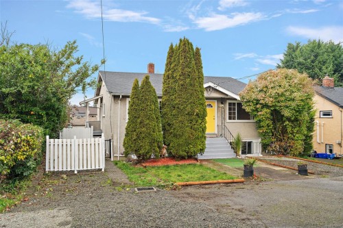 #3020-3022 Donald St, Saanich, BC 