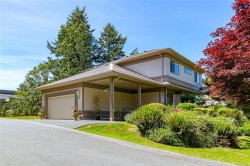 #49-4300 Stoneywood Lane Saanich, BC V8X 5A5