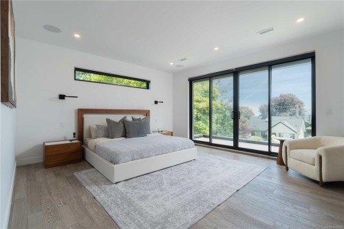 374 Sunset Ave, Oak Bay, BC 