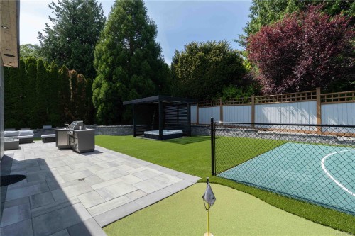 374 Sunset Ave, Oak Bay, BC 