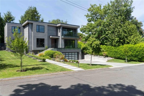 374 Sunset Ave, Oak Bay, BC 