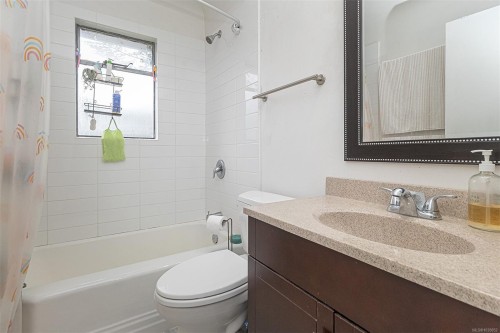 1905 Richardson St, Victoria, BC 