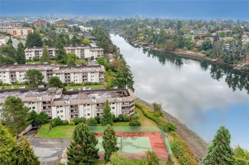 #310-73 Gorge Rd WEST Saanich, BC V9A 1L9