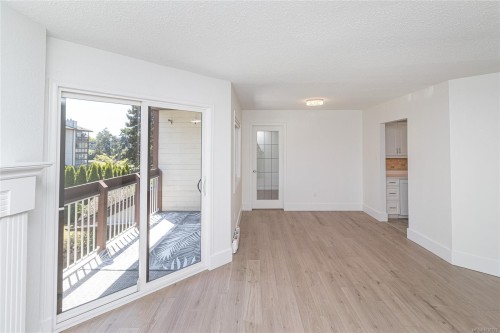 #310-73 Gorge Rd West, Saanich, BC 