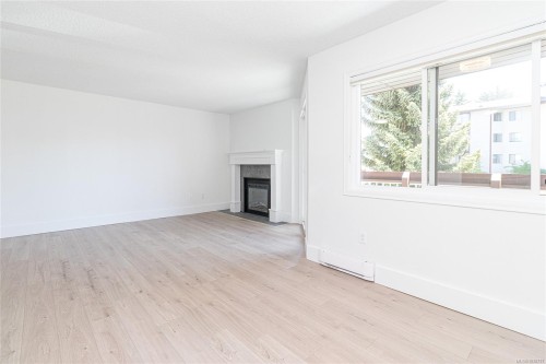 #310-73 Gorge Rd West, Saanich, BC 