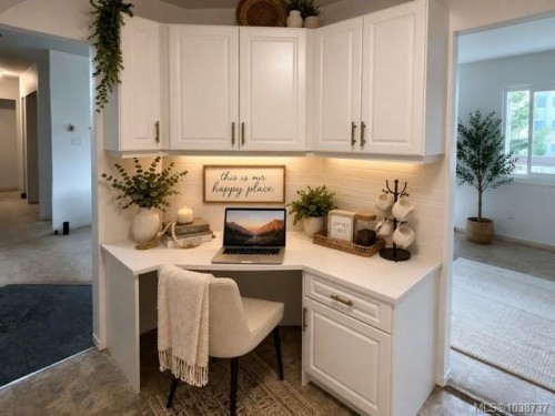#310-73 Gorge Rd West, Saanich, BC 