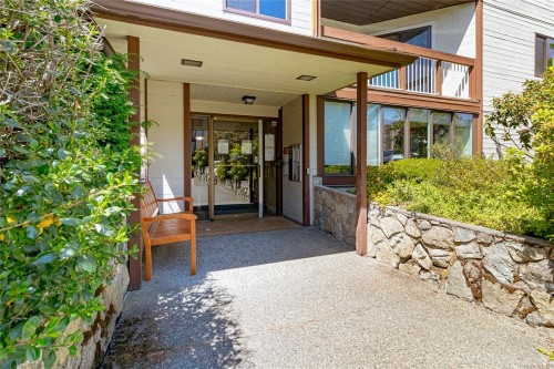 #310-73 Gorge Rd West, Saanich, BC 