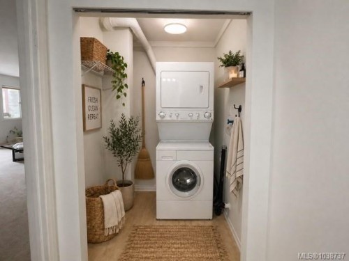 #310-73 Gorge Rd West, Saanich, BC 